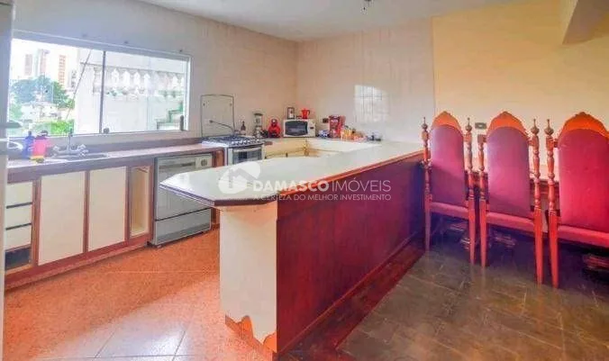 Sobrado à venda 3 Quartos, 1 Suite, 2 Vagas, 350M², Santa Maria, São Caetano do Sul - SP