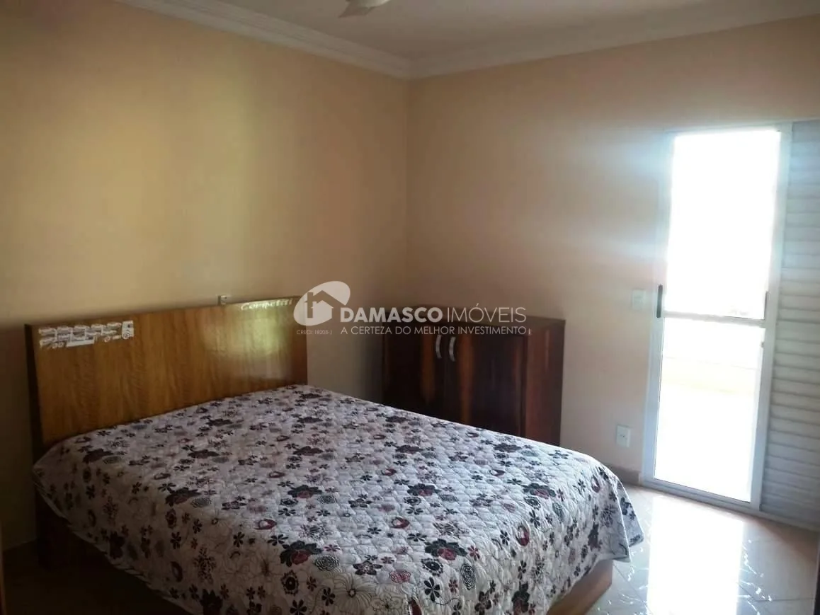 Sobrado à venda 3 Quartos, 1 Suite, 16 Vagas, 572M², Nova Gerty, São Caetano do Sul - SP