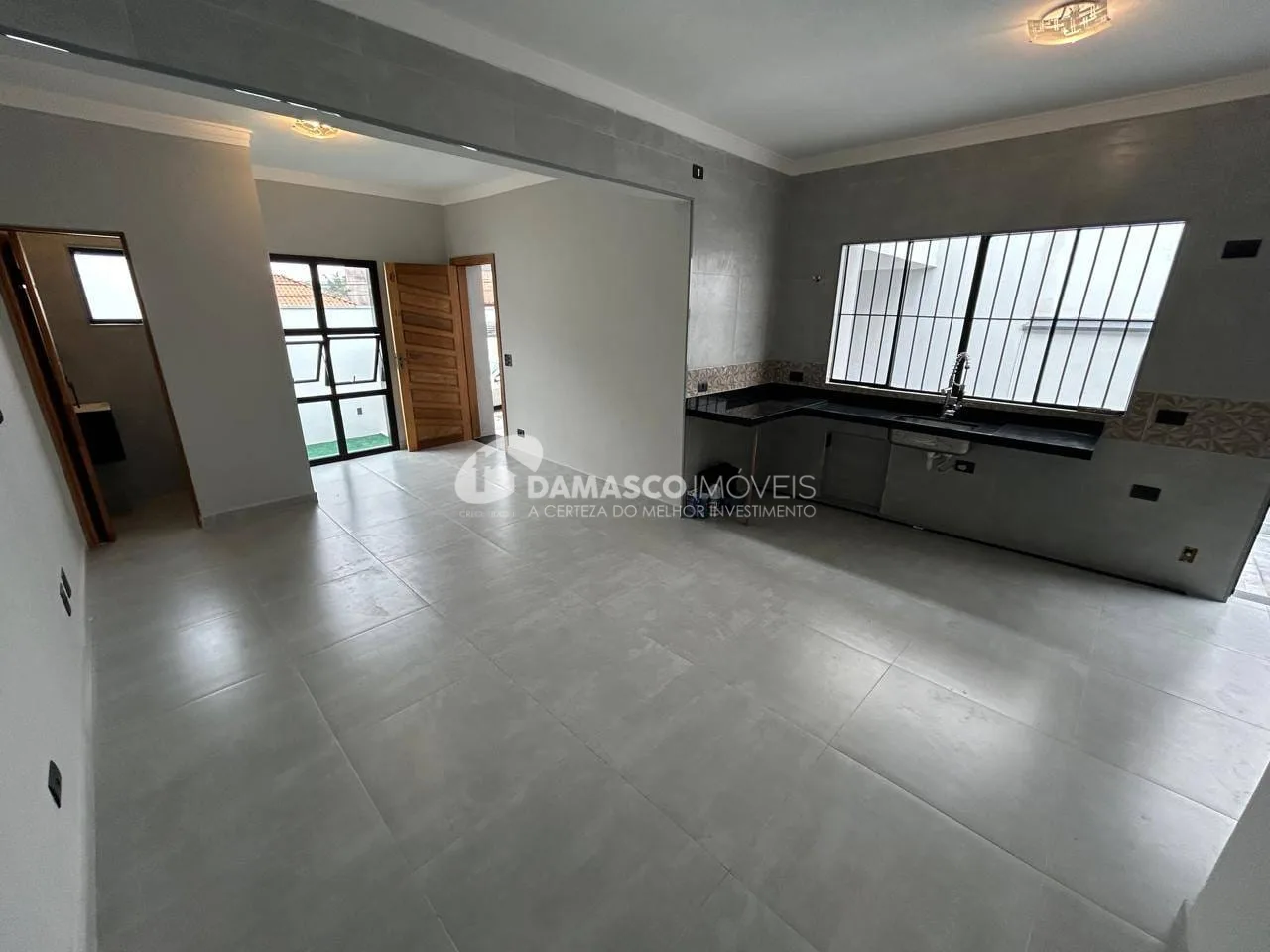 Casa Térrea Reformada à Venda na Nova Gerty, São Caetano do Sul | 2 Dormitórios | 2 Vagas