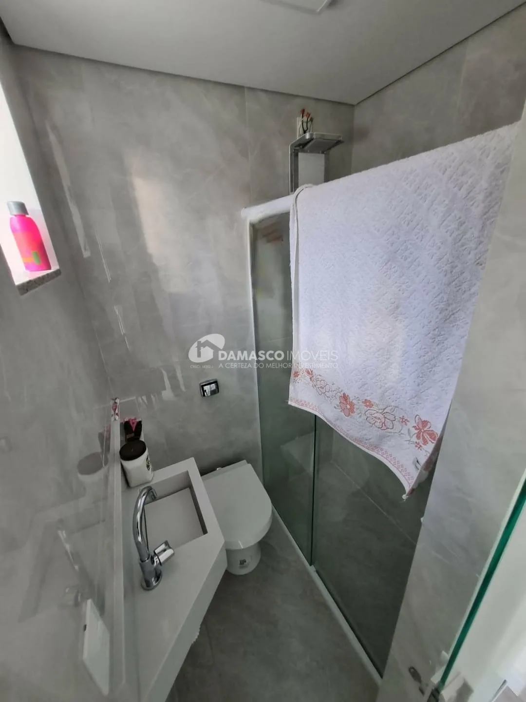 Sobrado à venda 3 Quartos, 3 Suites, 4 Vagas, Campestre, Santo André - SP
