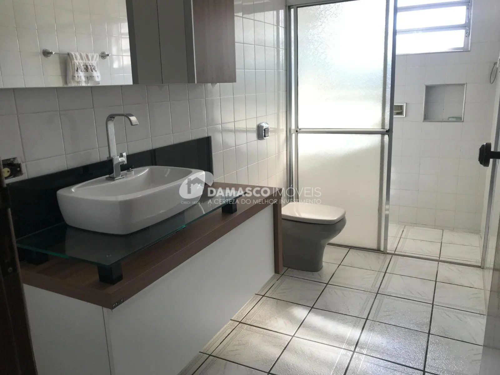 Sobrado à venda 4 Quartos, 1 Suite, 2 Vagas, 257M², Vila Palmares, Santo André - SP