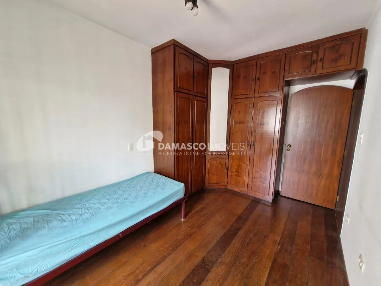 Sobrado à Venda no Barcelona, São Caetano do Sul | 3 Dormitórios | 1 Suíte | 3 Vagas