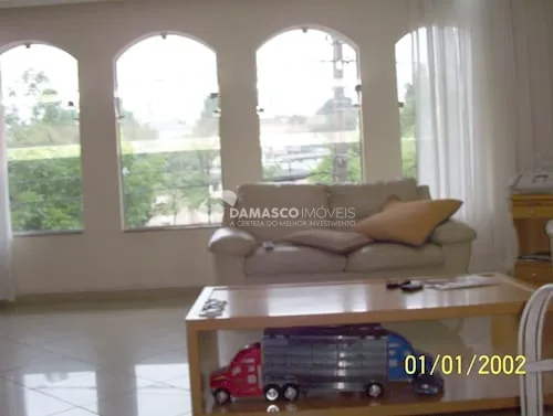 Sobrado à venda 3 Quartos, 1 Suite, 6 Vagas, 270M², Santa Maria, São Caetano do Sul - SP