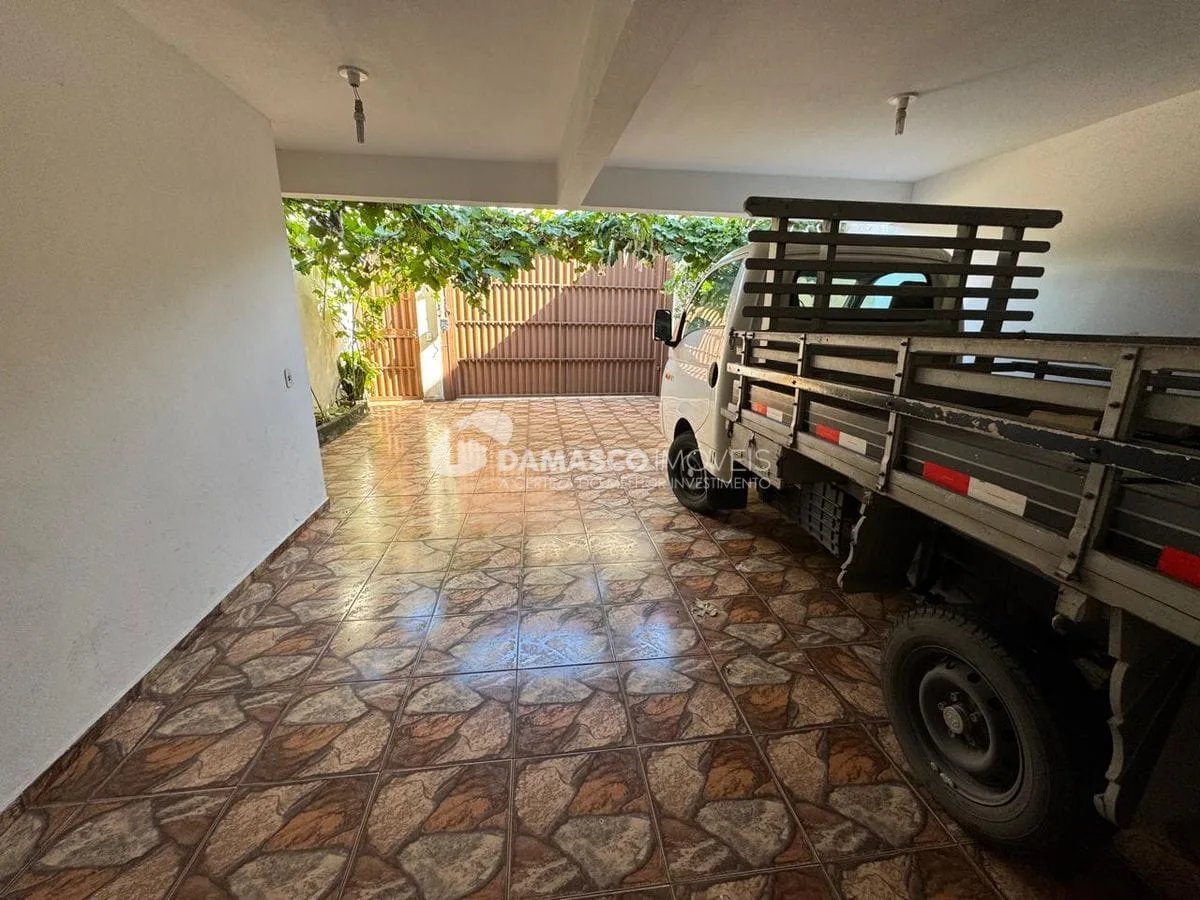 Casa Assobradada no bairro Olímpico