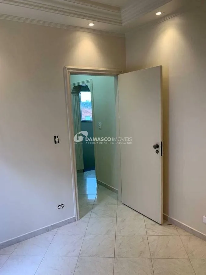 Sobrado à venda 3 Quartos, 1 Suite, 2 Vagas, 250M², Sítio da Figueira, São Paulo - SP