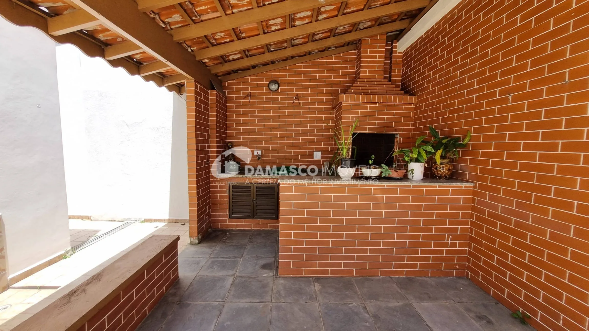 Sobrado à Venda em São Caetano do Sul | 4 Dormitórios | 3 Suítes | Segunda Casa Independente | 6 Vagas