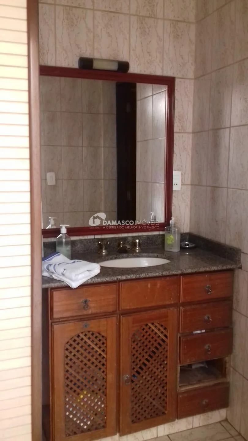 Sobrado à venda 4 Quartos, 2 Suites, 2 Vagas, 300M², Rudge Ramos, São Bernardo do Campo - SP