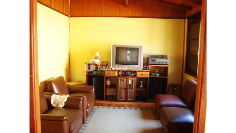 Casa à venda 2 Quartos, 1 Suite, 2 Vagas, 177M², Não informado, Cesário Lange - SP
