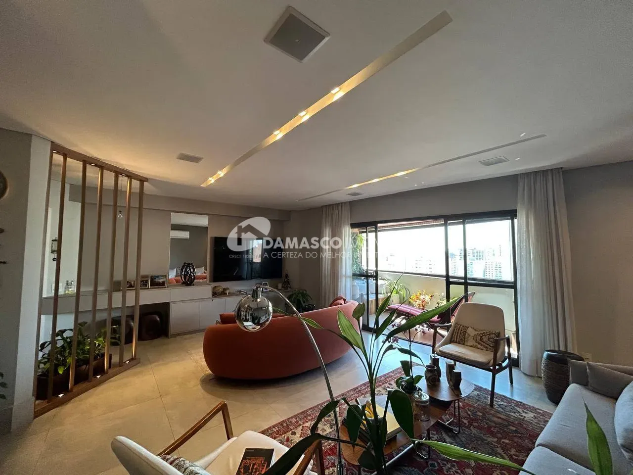 Apartamento de Alto Padrão à Venda no Santo Antônio, São Caetano do Sul | 238 m² | 4 Dormitórios | 2 Suítes