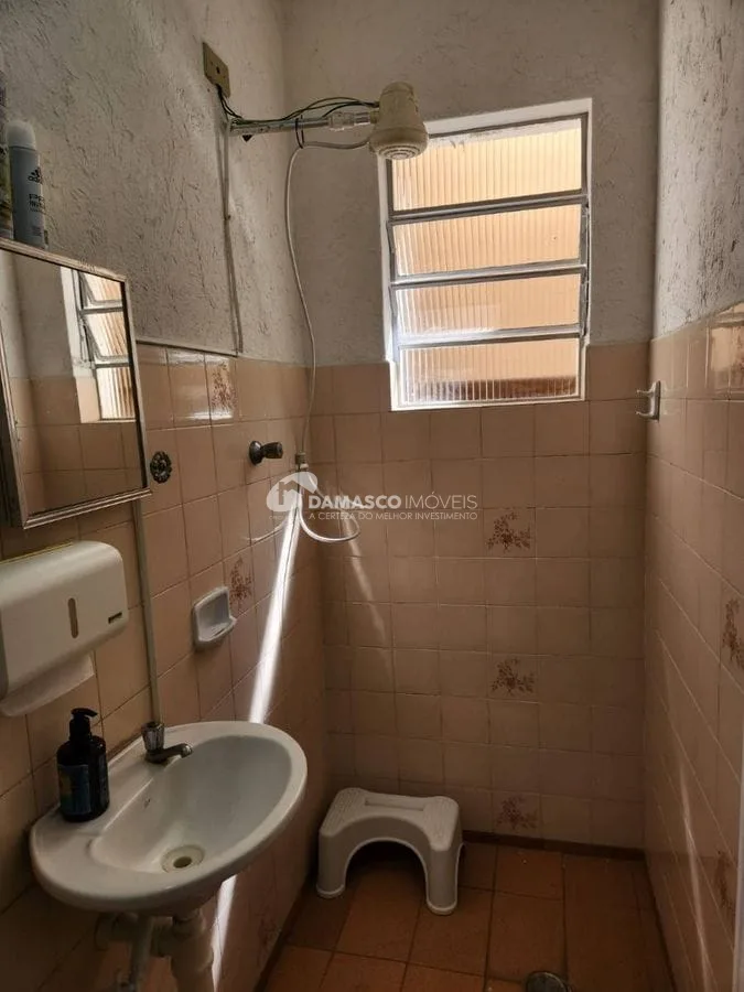 SOBRADO COM 3 SUÍTES