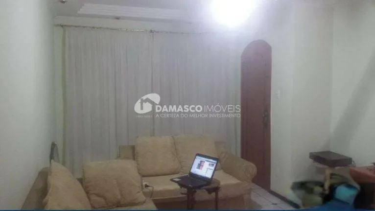 Sobrado à venda 3 Quartos, 1 Suite, 2 Vagas, 285M², Santa Maria, Santo André - SP