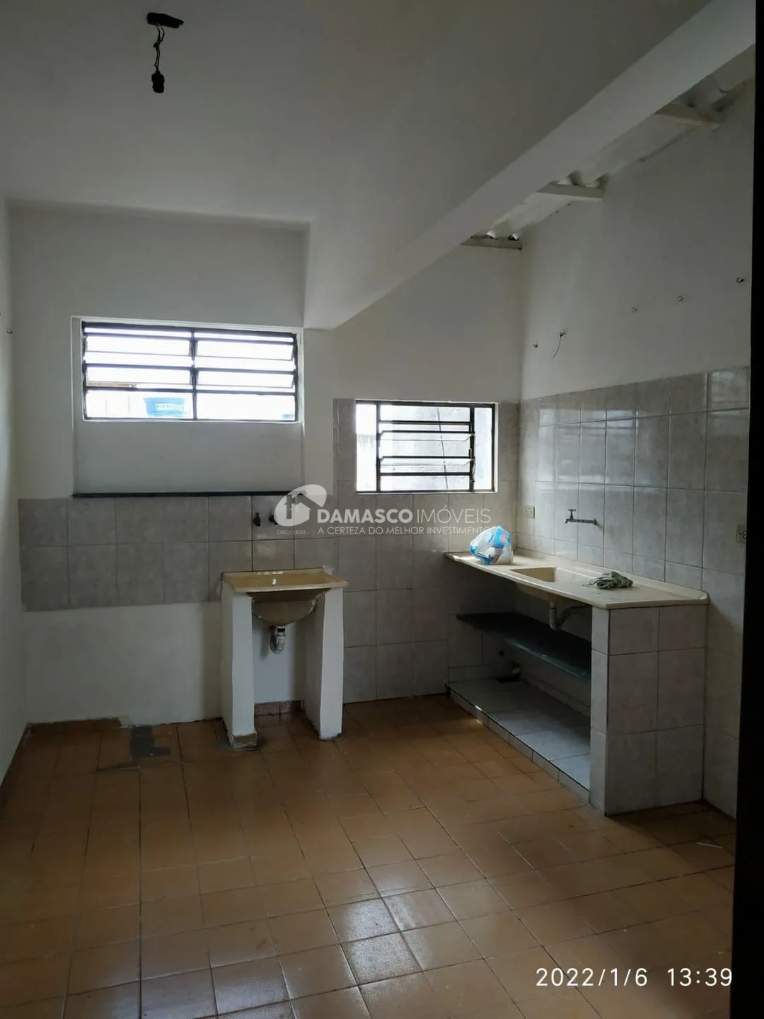 Casa à venda 2 Quartos, 2 Vagas, Vila Palmares, Santo André - SP