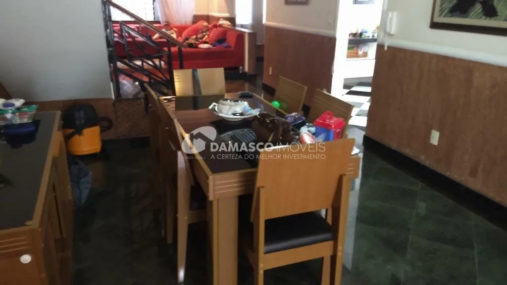 Sobrado à venda 4 Quartos, 1 Suite, 8 Vagas, 400M², Vila Califórnia, São Paulo - SP