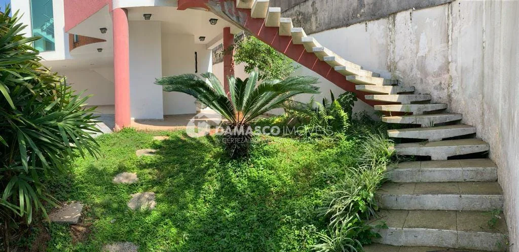 Sobrado à venda 3 Quartos, 1 Suite, 5 Vagas, Jardim São Caetano, São Caetano do Sul - SP