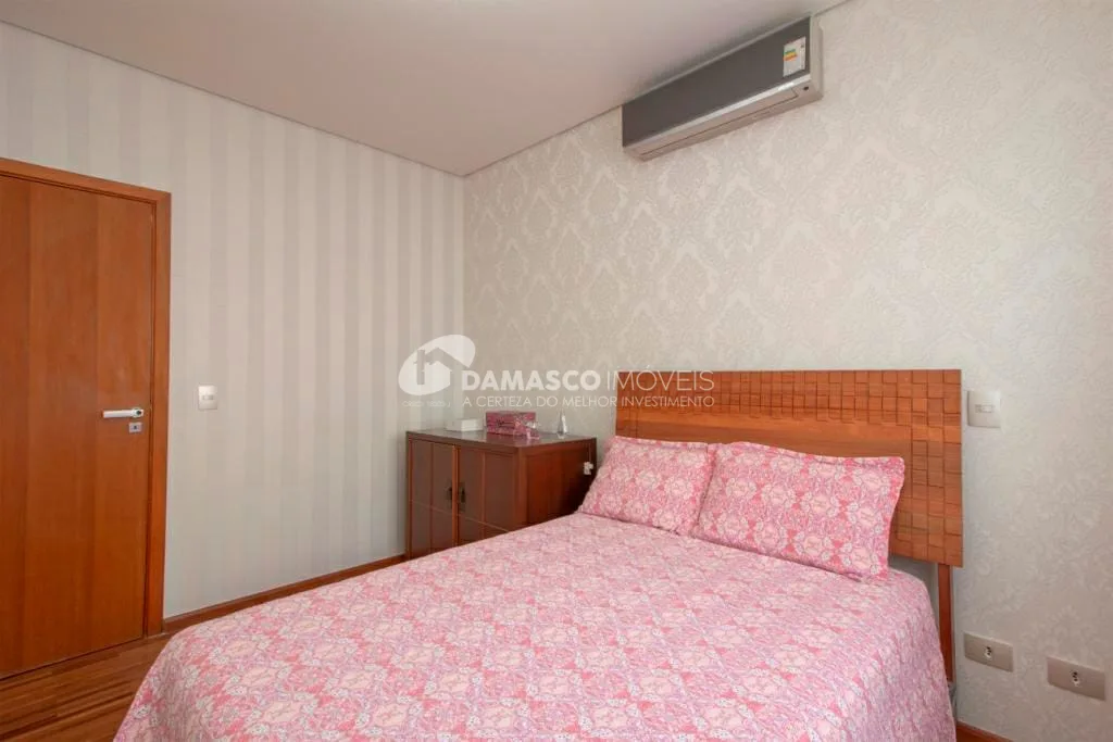 Sobrado à venda 4 Quartos, 4 Suites, 6 Vagas, 550M², Jardim São Caetano, São Caetano do Sul - SP
