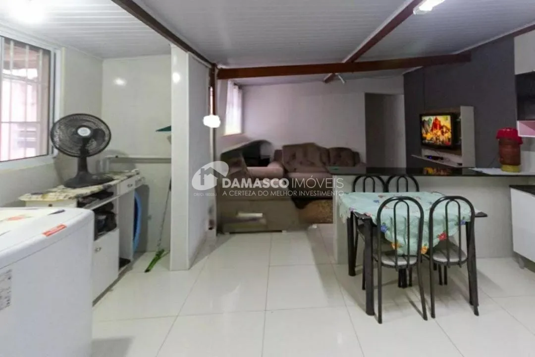 Casa à venda 3 Quartos, 2 Vagas, Jardim Ana Rosa, São Paulo - SP