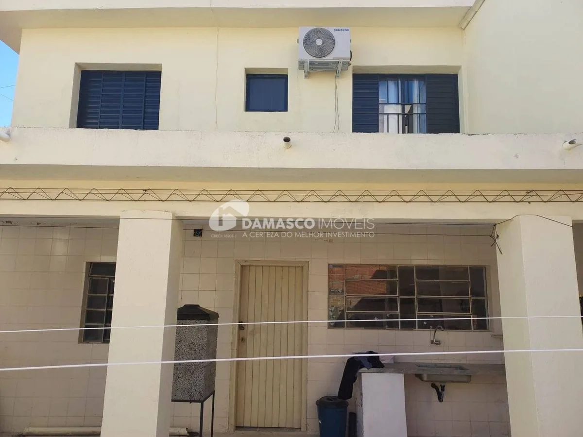 Sobrado no interior