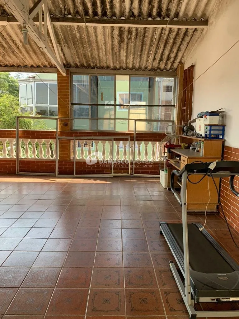Sobrado à venda 3 Quartos, 1 Suite, 4 Vagas, 383M², Cerâmica, São Caetano do Sul - SP