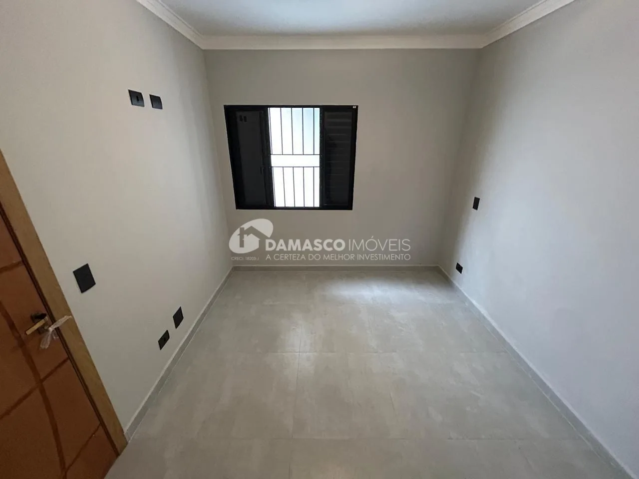 Casa Térrea Reformada à Venda na Nova Gerty, São Caetano do Sul | 2 Dormitórios | 2 Vagas