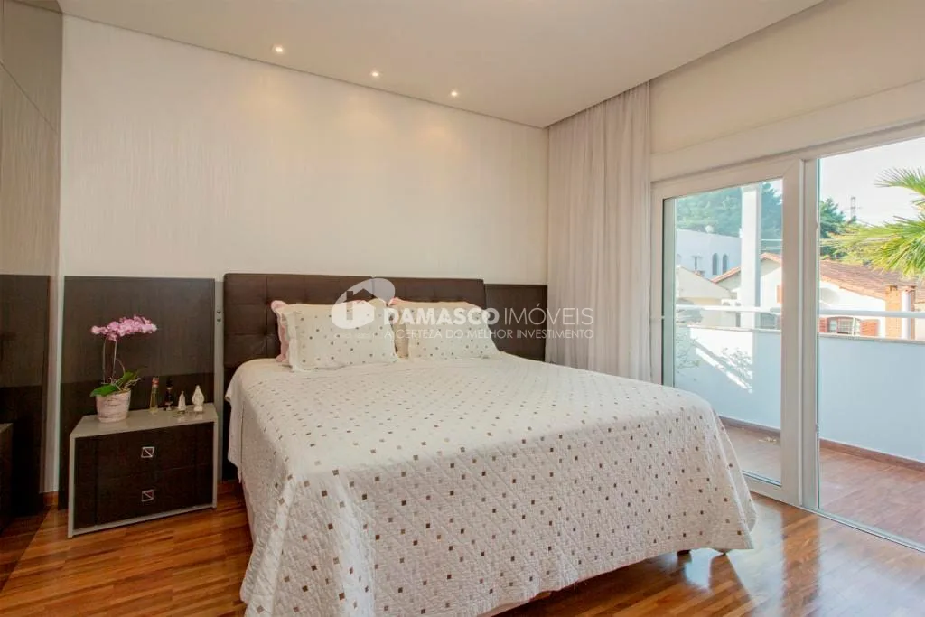 Sobrado à venda 4 Quartos, 4 Suites, 6 Vagas, 550M², Jardim São Caetano, São Caetano do Sul - SP