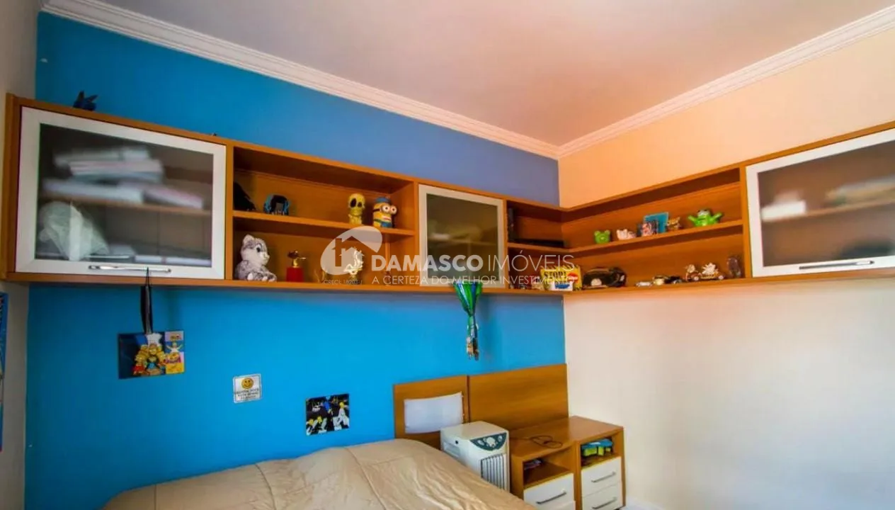 Sobrado à venda 3 Quartos, 1 Suite, 4 Vagas, 207M², Campestre, Santo André - SP