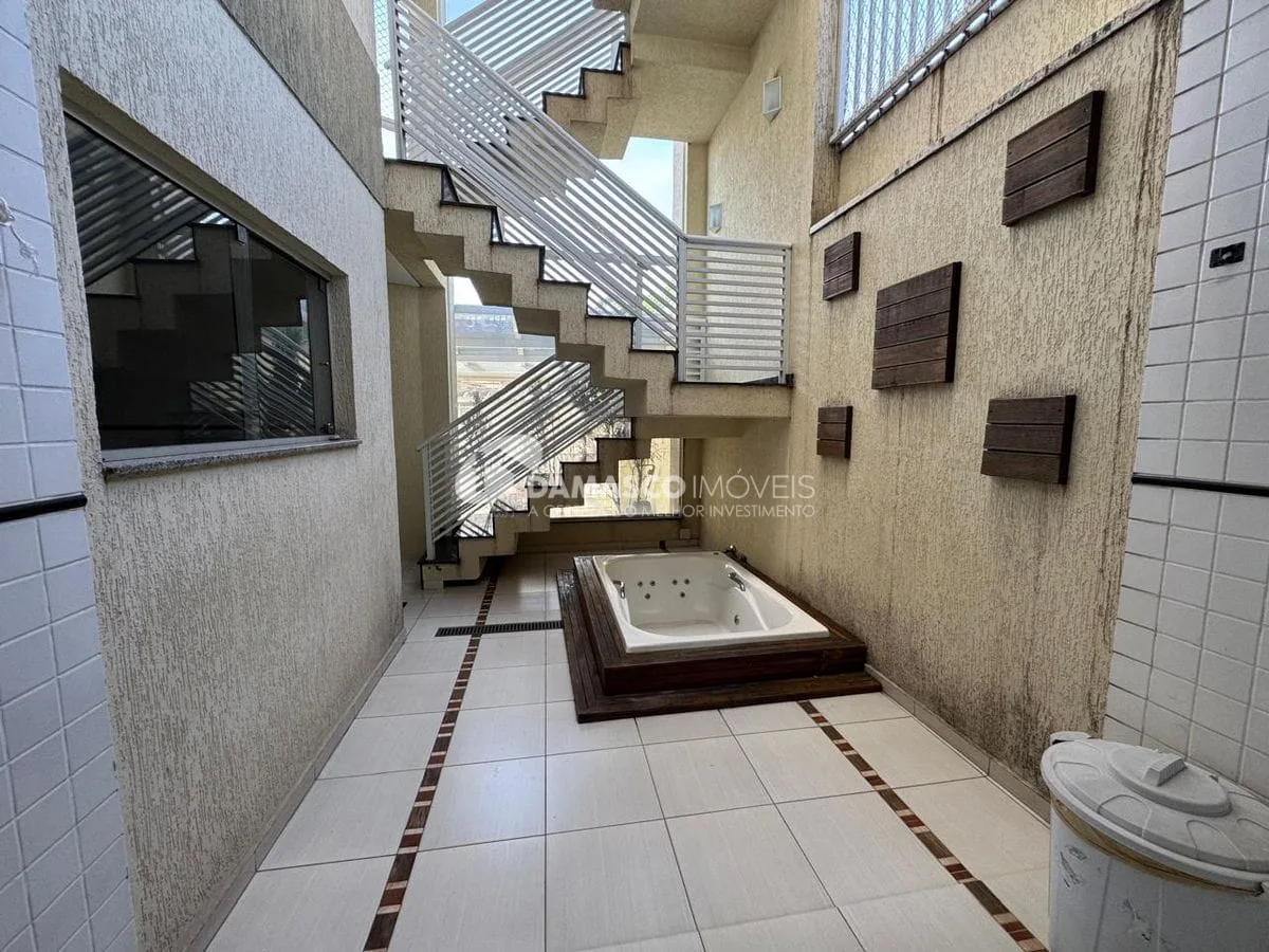 SOBRADO BAIRRO CERÂMICA