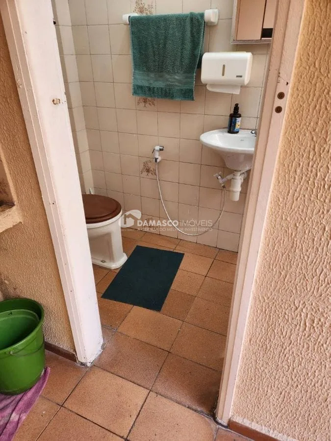 SOBRADO COM 3 SUÍTES
