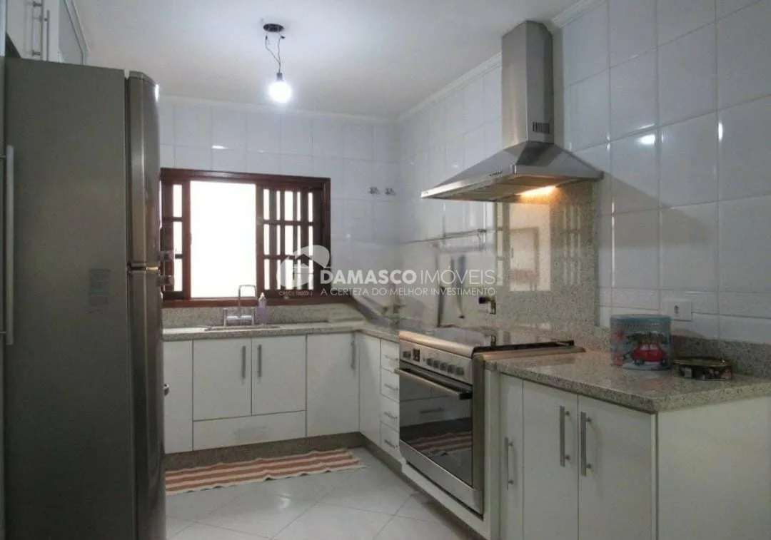 Sobrado à venda 3 Quartos, 3 Suites, 3 Vagas, 150M², Vila Alto de Santo André, Santo André - SP