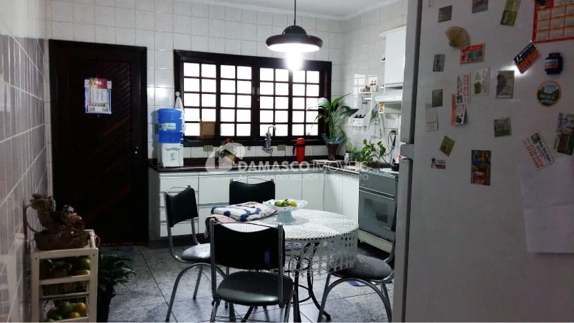 Sobrado à venda 3 Quartos, 1 Suite, 2 Vagas, Campestre, Santo André - SP