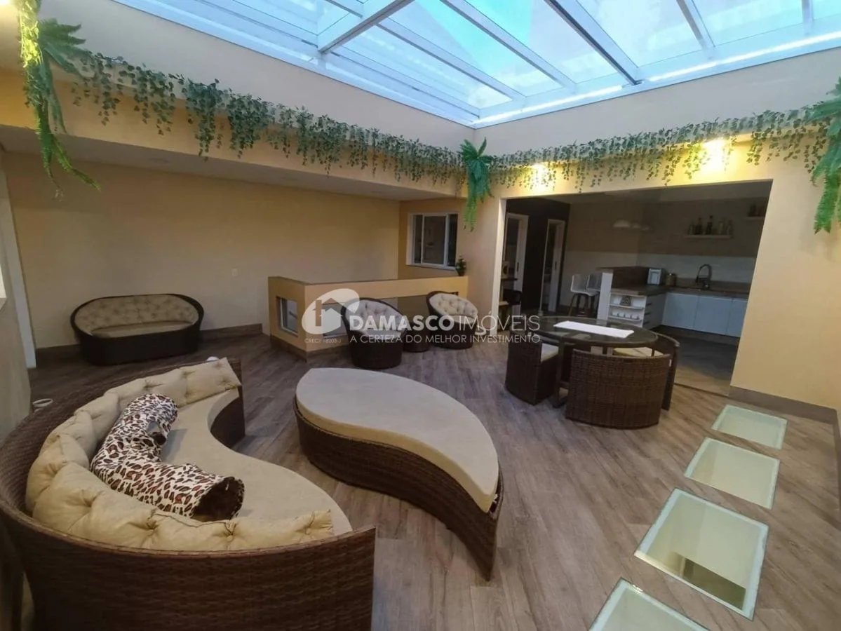 Sobrado à venda 2 Quartos, 2 Suites, 3 Vagas, Fundação, São Caetano do Sul - SP