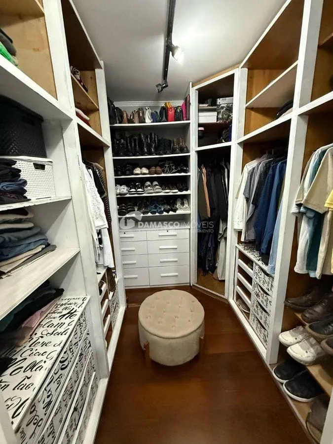 Sobrado à venda 3 Quartos, 1 Suite, 2 Vagas, 204M², Sítio da Figueira, São Paulo - SP