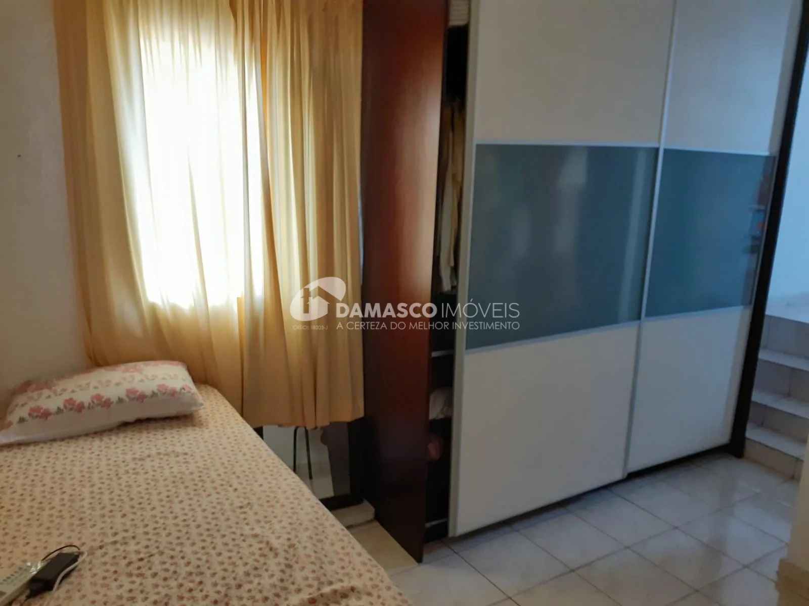 Casa à venda 3 Quartos, 2 Vagas, 147M², Vila Palmares, Santo André - SP