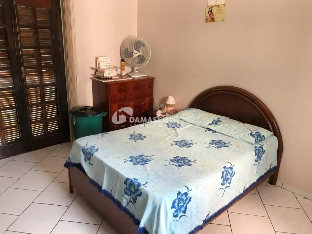 Casa à venda 2 Quartos, 1 Suite, 1 Vaga, 299M², Barcelona, São Caetano do Sul - SP