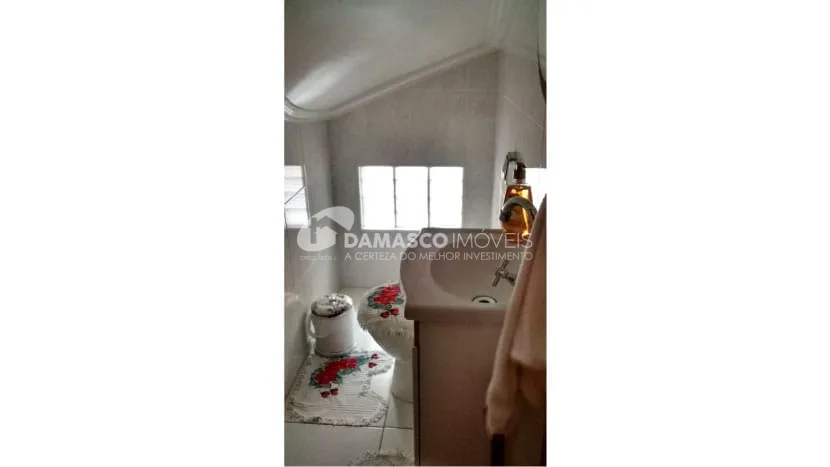 Sobrado à venda 3 Quartos, 1 Suite, 10 Vagas, 270M², Vila Palmares, Santo André - SP