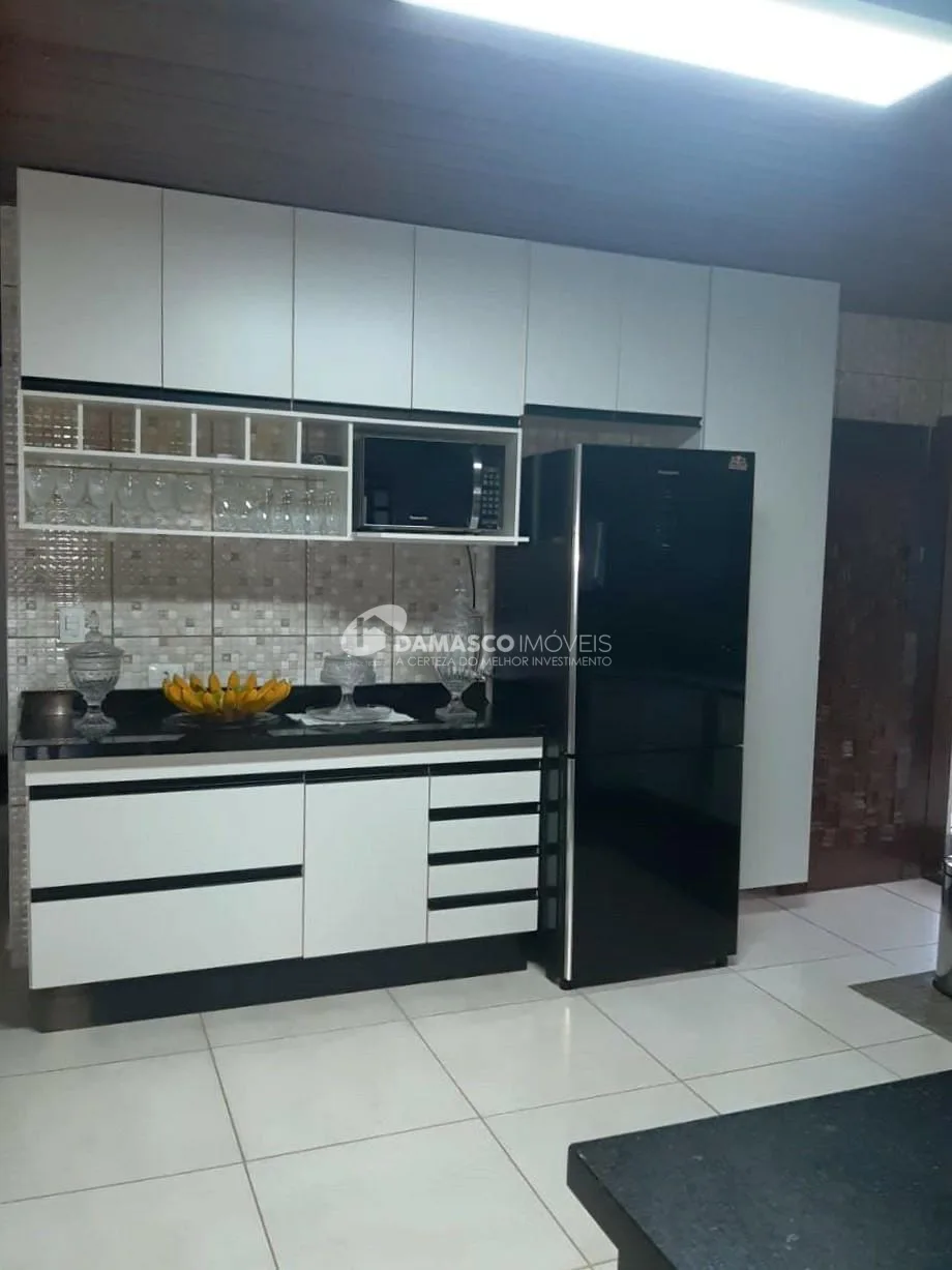 Chácara à venda 4 Quartos, 3 Suítes, 10 Vagas, Horto F Dois, Mairinque - SP