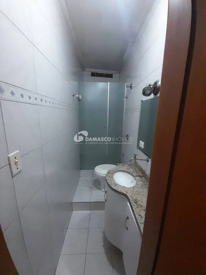 Sobrado para locação com 3 andares