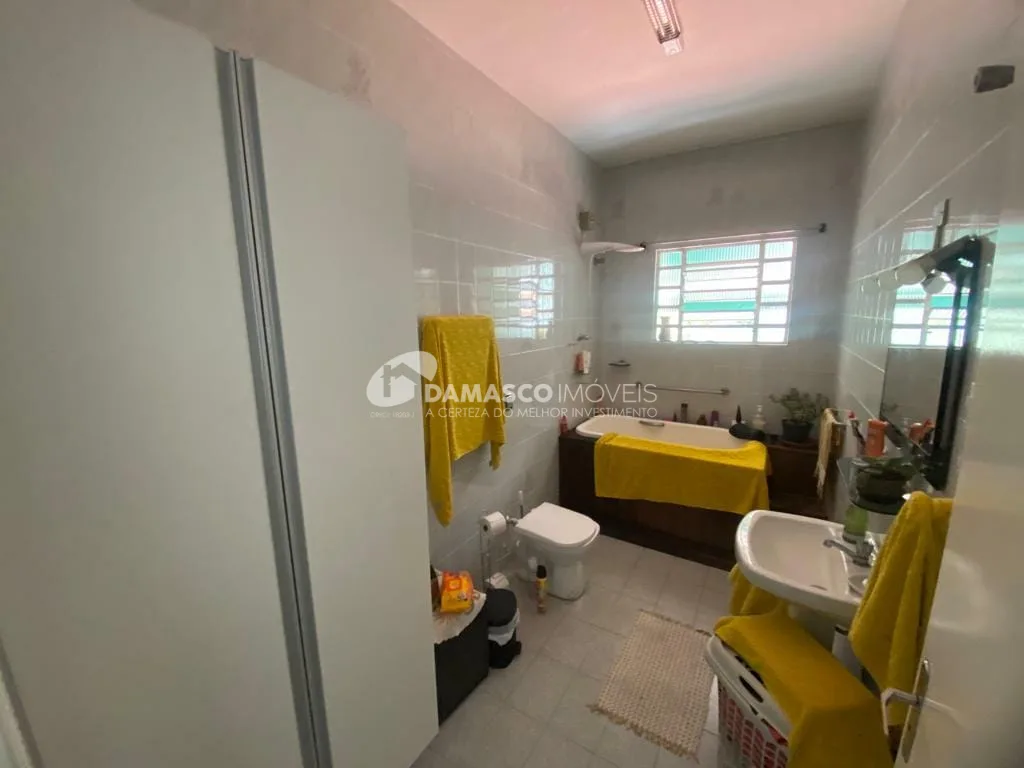 Casa à venda 2 Quartos, 3 Vagas, 198M², Campestre, Santo André - SP