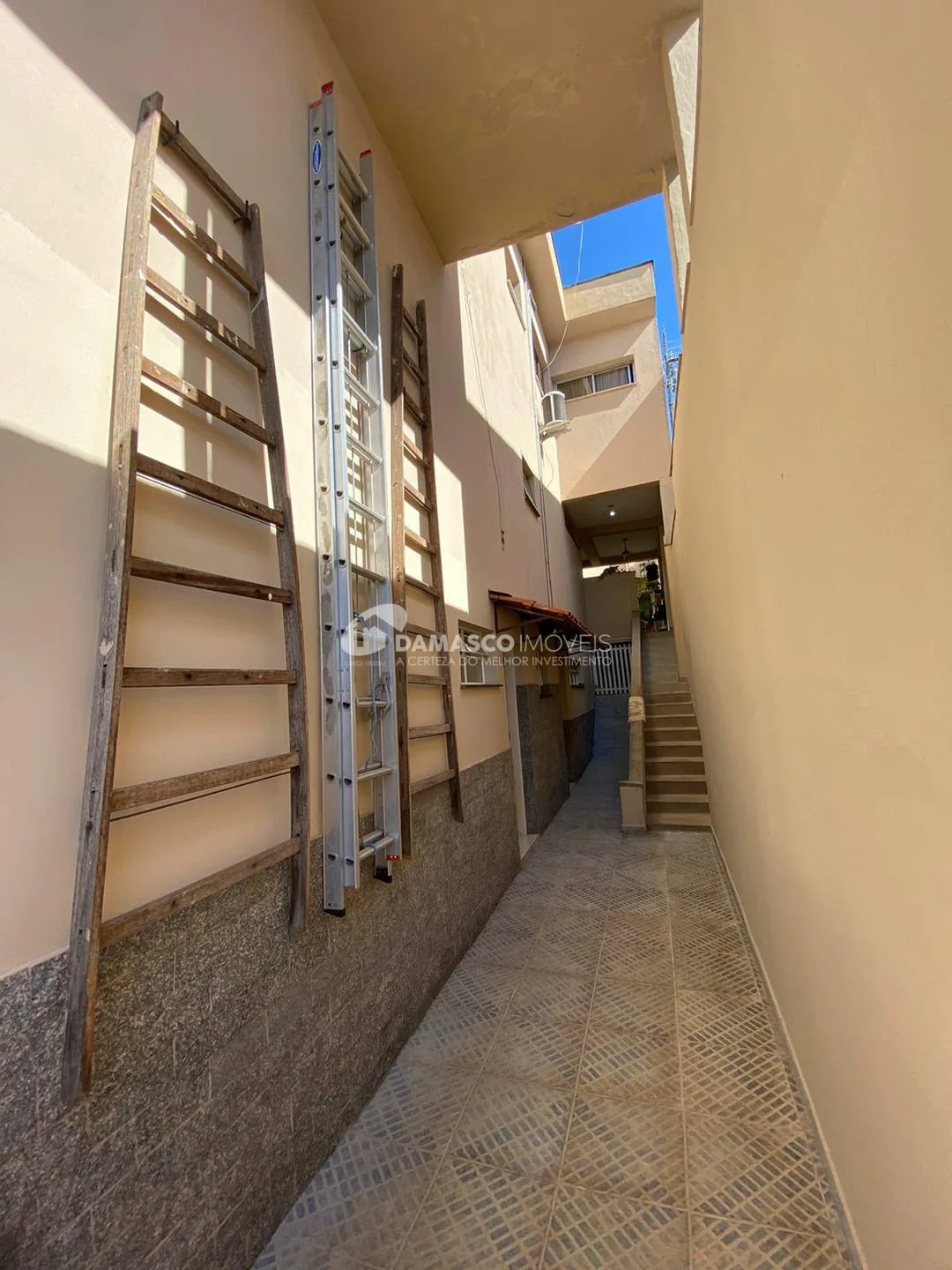 Sobrado à venda 4 Quartos, 1 Suite, 2 Vagas, 310M², Olímpico, São Caetano do Sul - SP