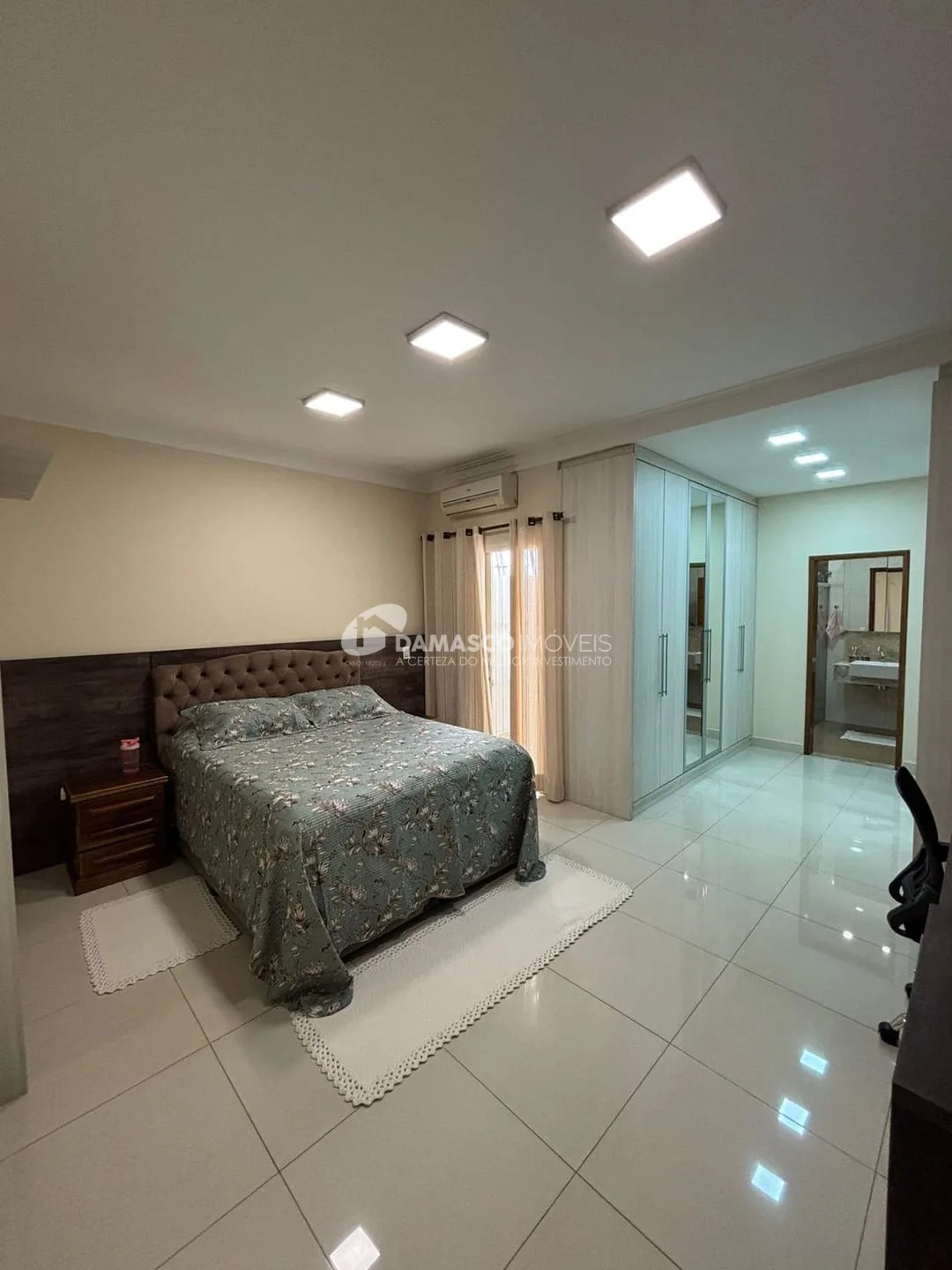 Casa Assobradada à Venda – Bairro Nova Gerty, São Caetano do Sul
