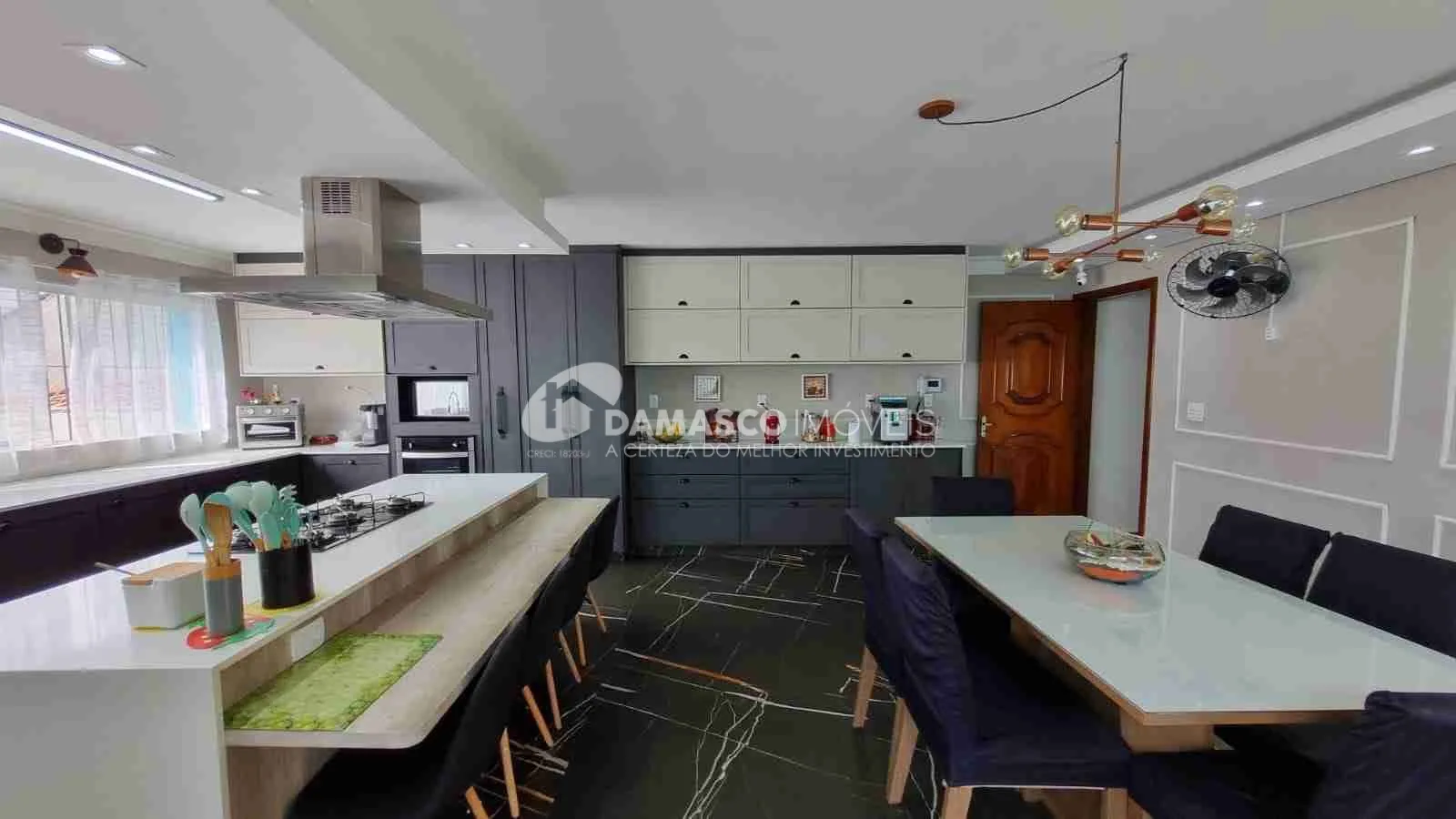 Casa de alto padrão à venda no Osvaldo Cruz | 442 m² | 3 dormitórios | Piscina | 4 vagas