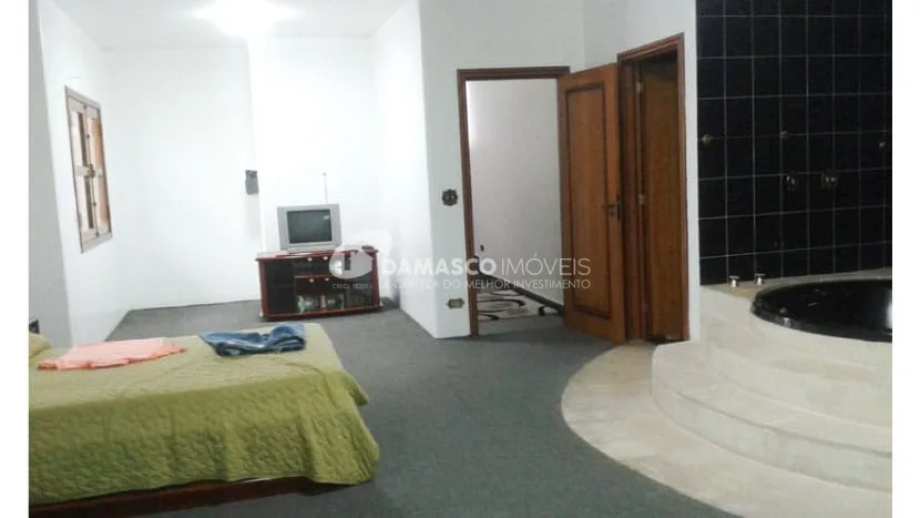Sobrado à venda 4 Quartos, 4 Suites, 9 Vagas, 800M², Campestre, Santo André - SP