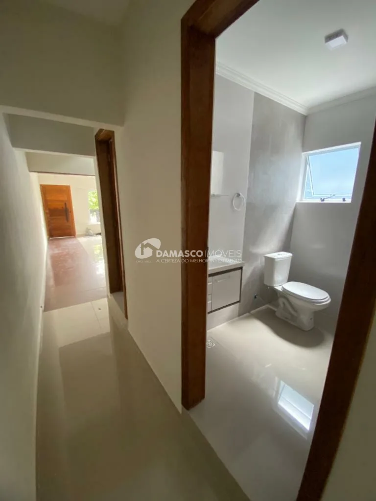 Sobrado à venda e locação, com 400 m² de área total, 3 Quartos, 1 Suíte, 6 Vagas, Parque Bandeirante, Santo André - SP