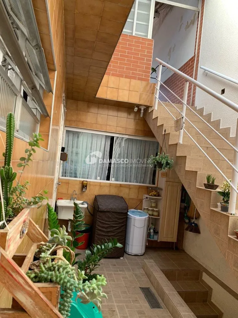 Sobrado à venda 3 Quartos, 1 Suite, 4 Vagas, 383M², Cerâmica, São Caetano do Sul - SP