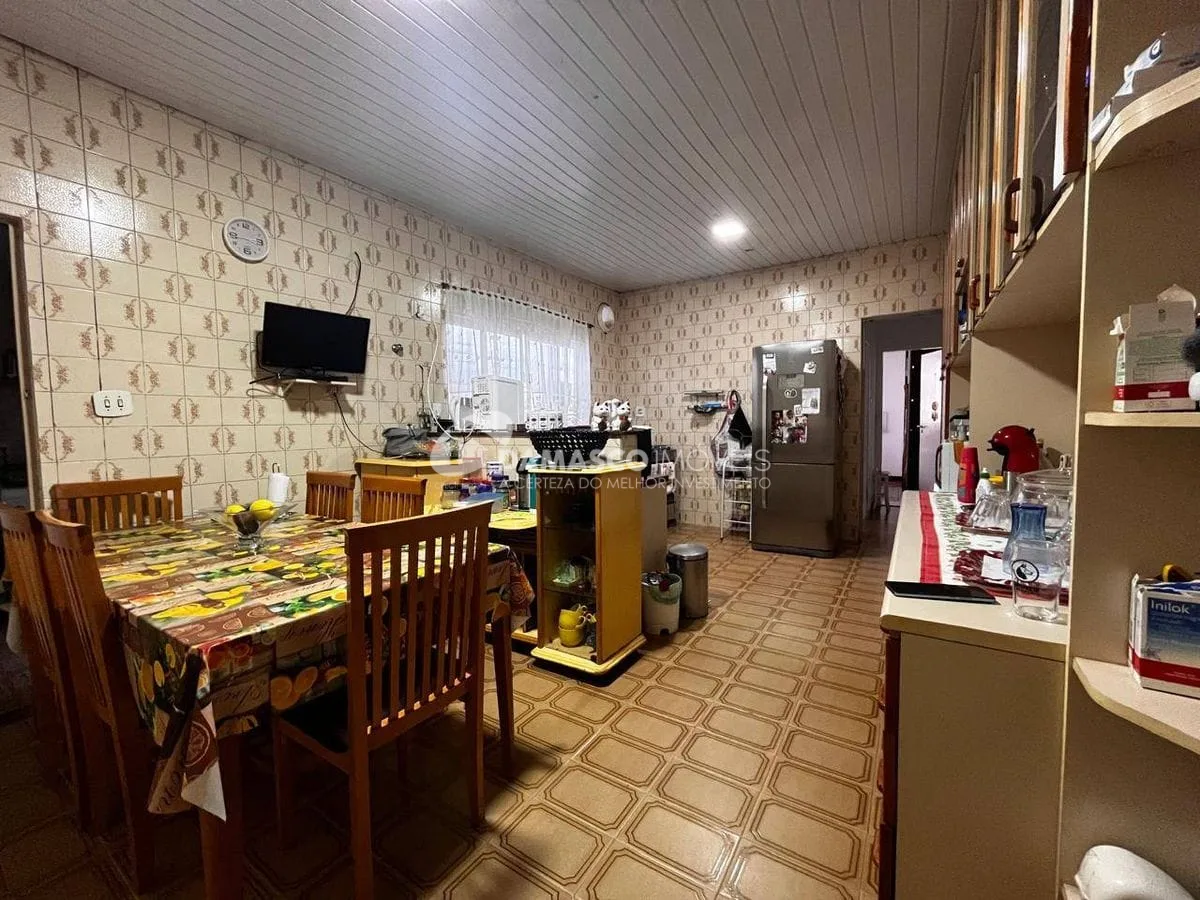 Casa térrea a venda com amplo quintal