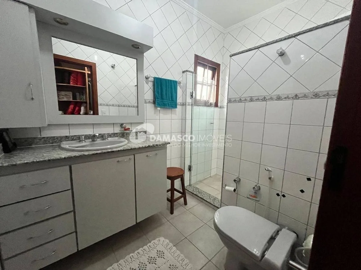 Sobrado para locação, 4 suítes, 5 vagas, Campestre, Santo André, SP