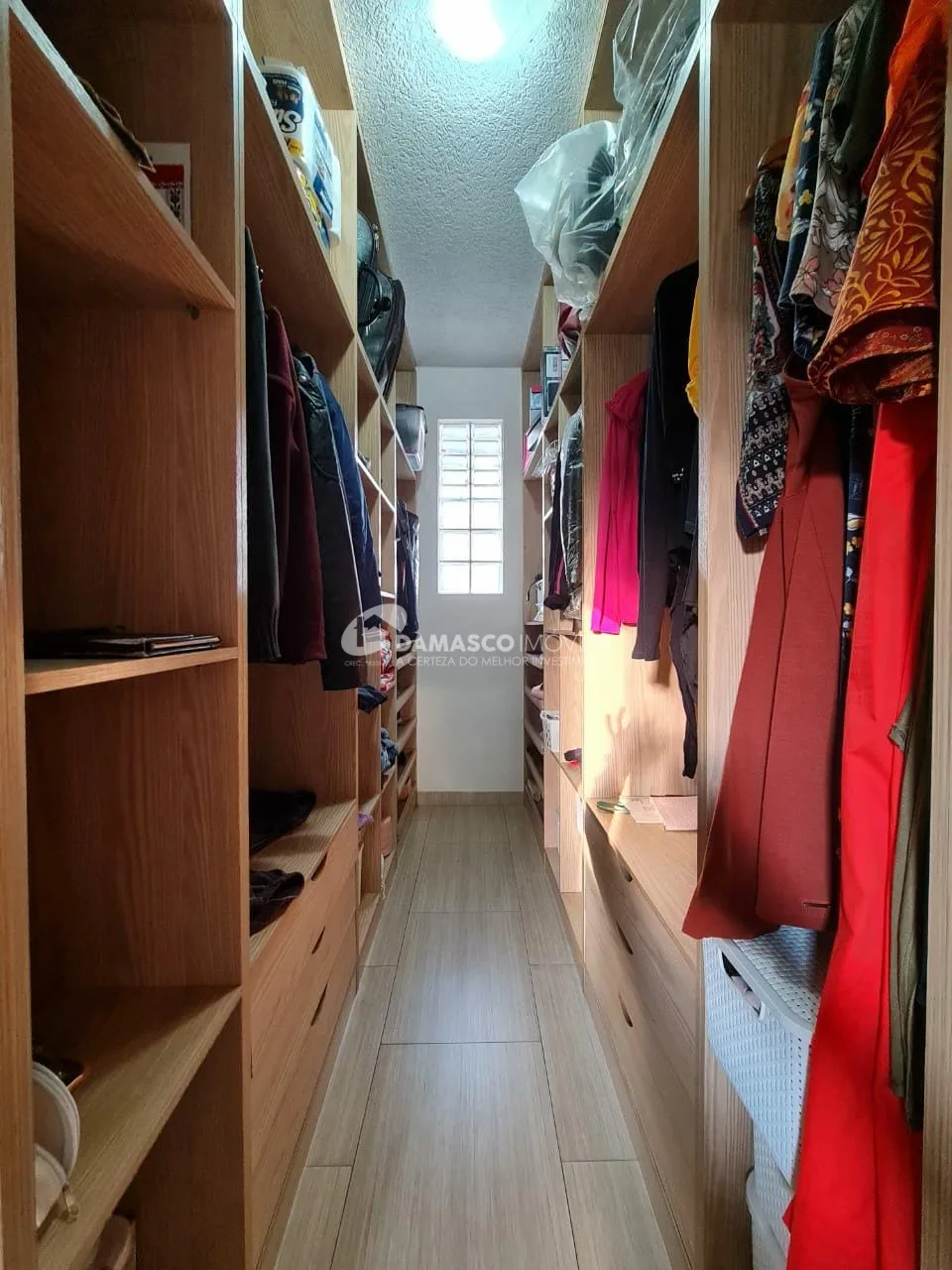 Sobrado à venda 4 Quartos, 1 Suite, 2 Vagas, 220M², Campestre, Santo André - SP