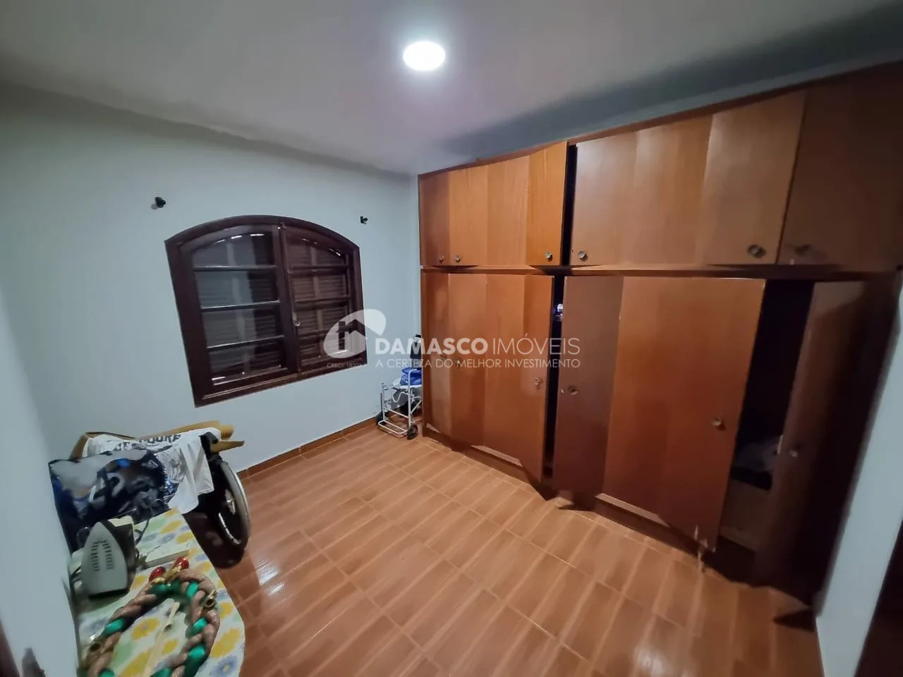 Sobrado à venda 4 Quartos, 2 Suites, 8 Vagas, Rudge Ramos, São Bernardo do Campo - SP