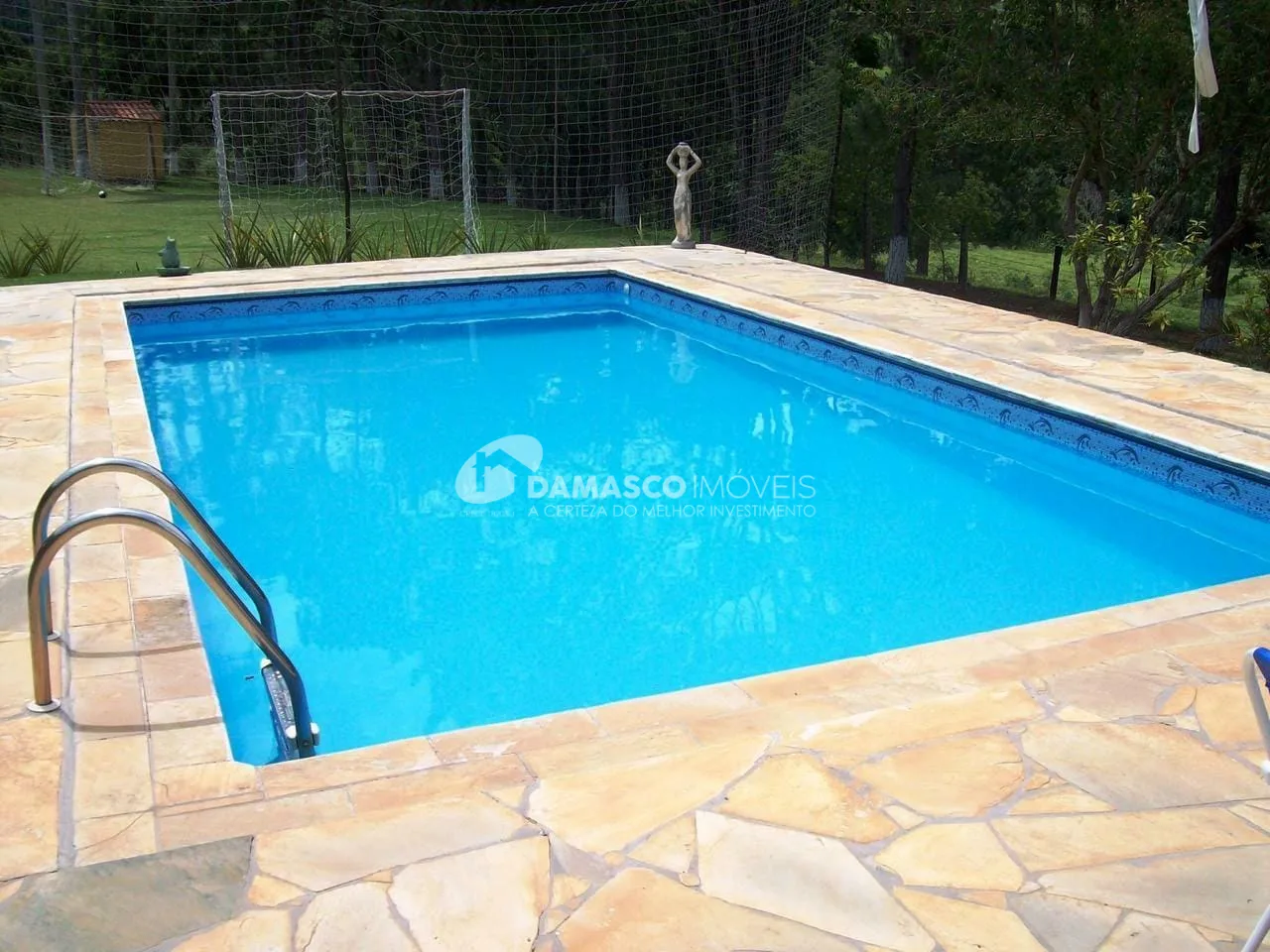 Chácara à venda 6 Quartos, 1 Suite, Bairro Pedras de Ouro, Itatiba - SP