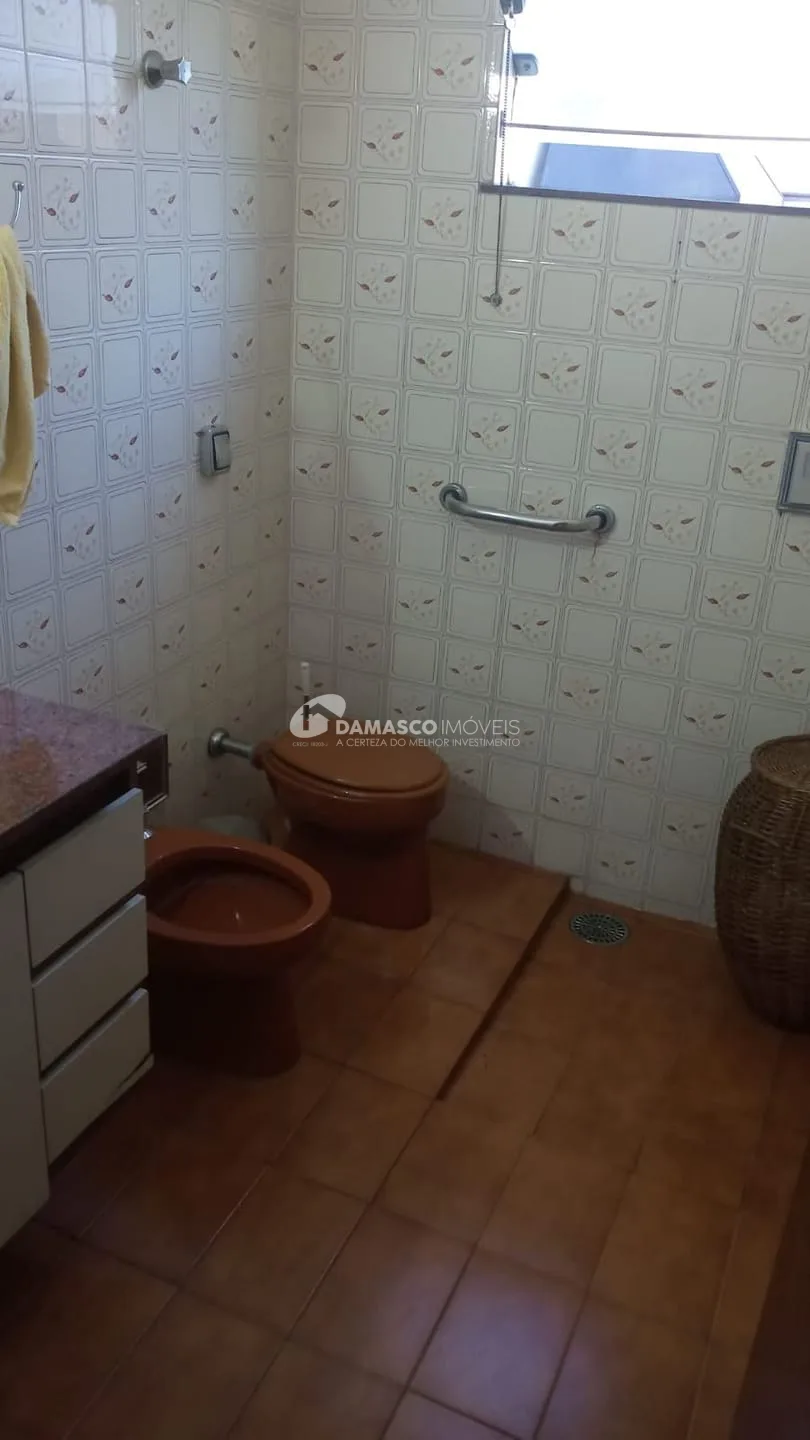 Casa à venda 2 Quartos, 1 Suite, 3 Vagas, 235M², Campestre, Santo André - SP
