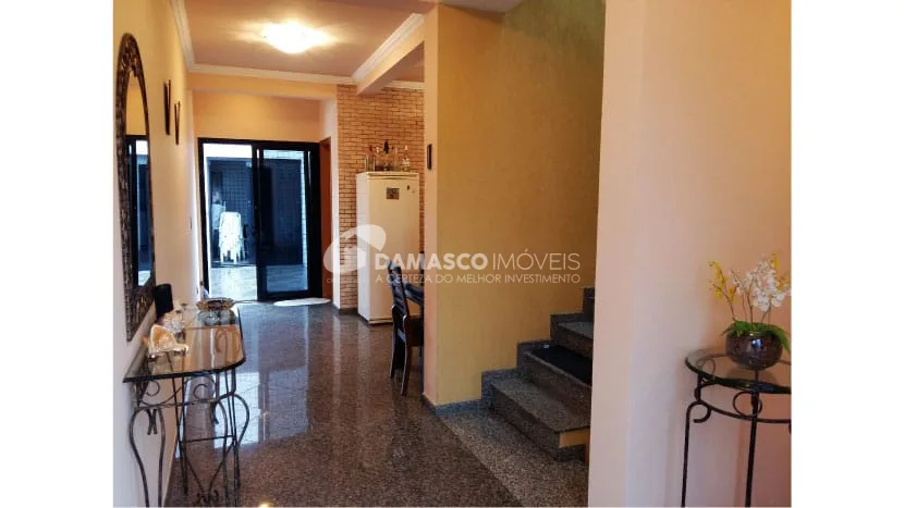 Sobrado à venda 3 Quartos, 3 Suites, 6 Vagas, 600M², Cerâmica, São Caetano do Sul - SP
